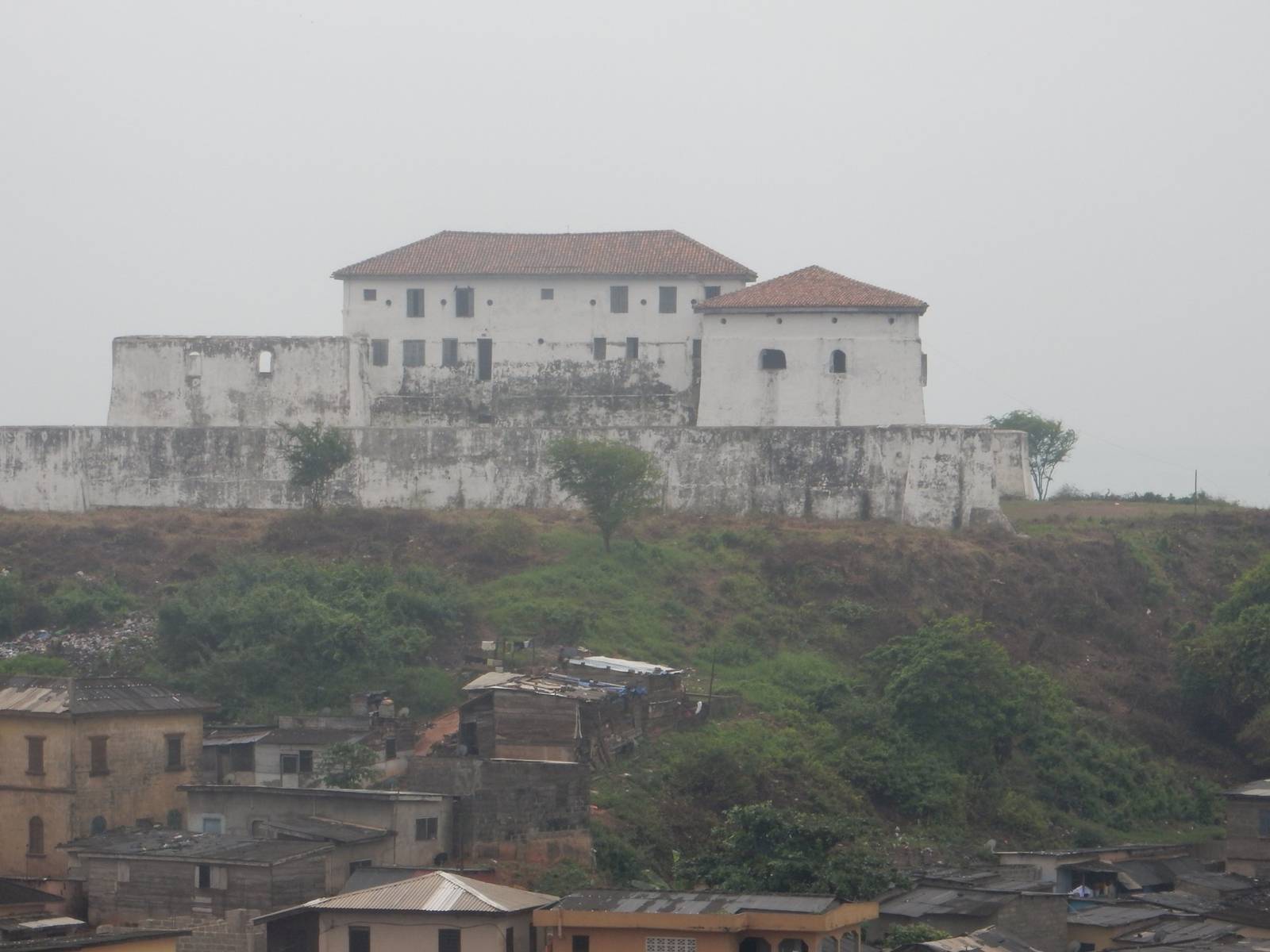 A hilltop fort overlooking the town of Elmina